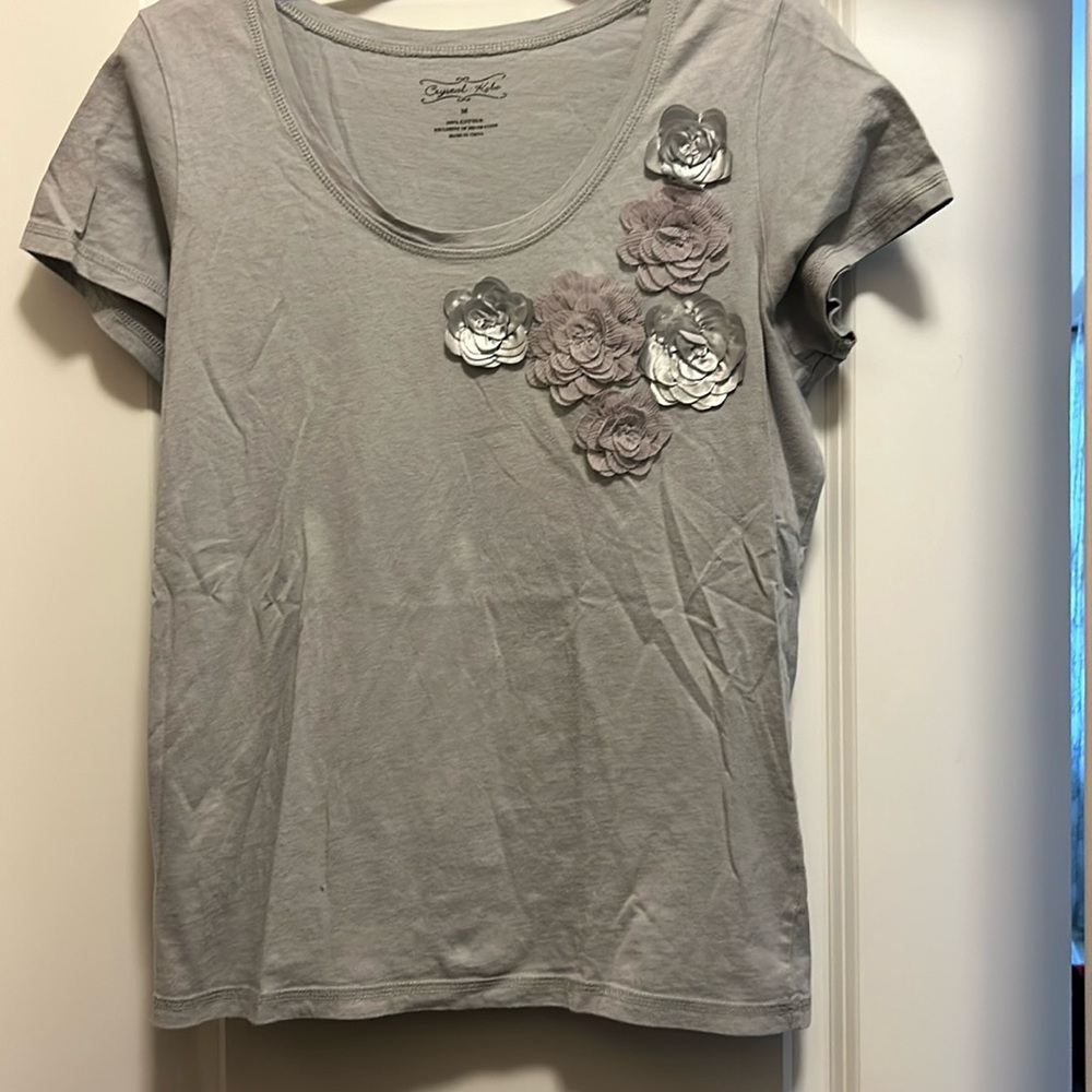 Gray Flower T- shirt!